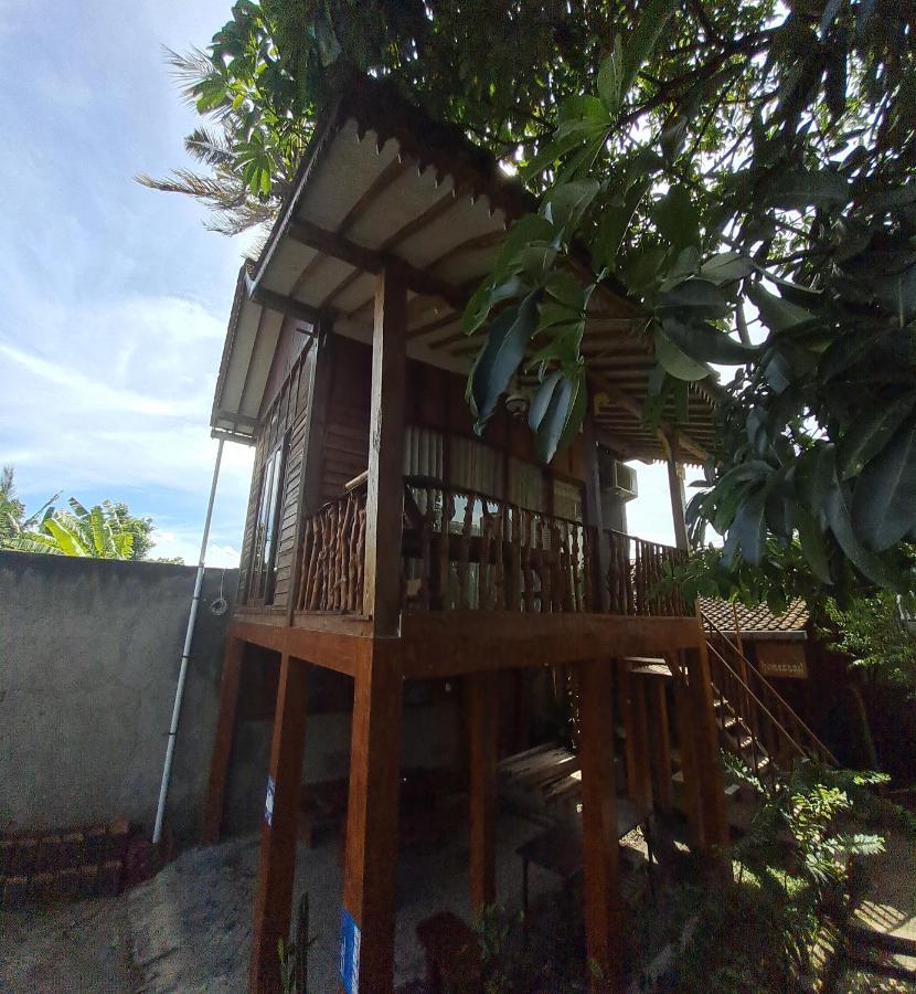 Diana'S Homestay Banyuwangi  Extérieur photo