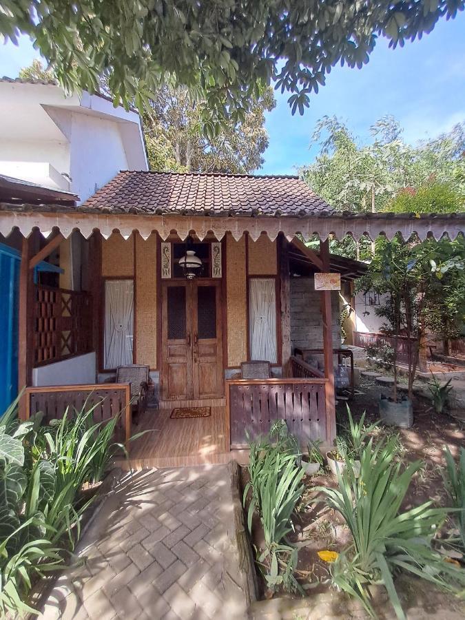 Diana'S Homestay Banyuwangi  Extérieur photo