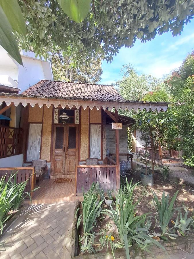 Diana'S Homestay Banyuwangi  Extérieur photo
