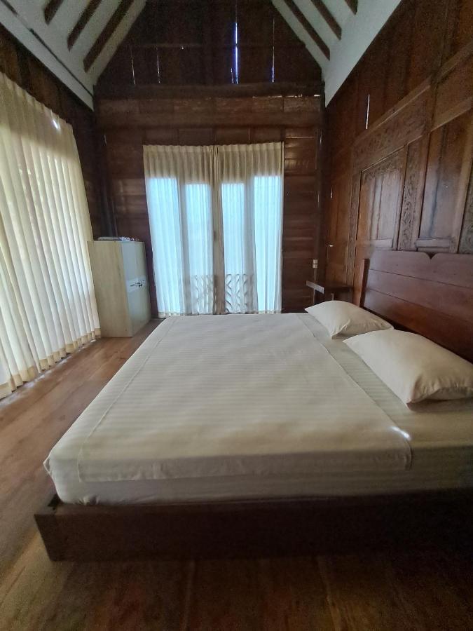 Diana'S Homestay Banyuwangi  Extérieur photo