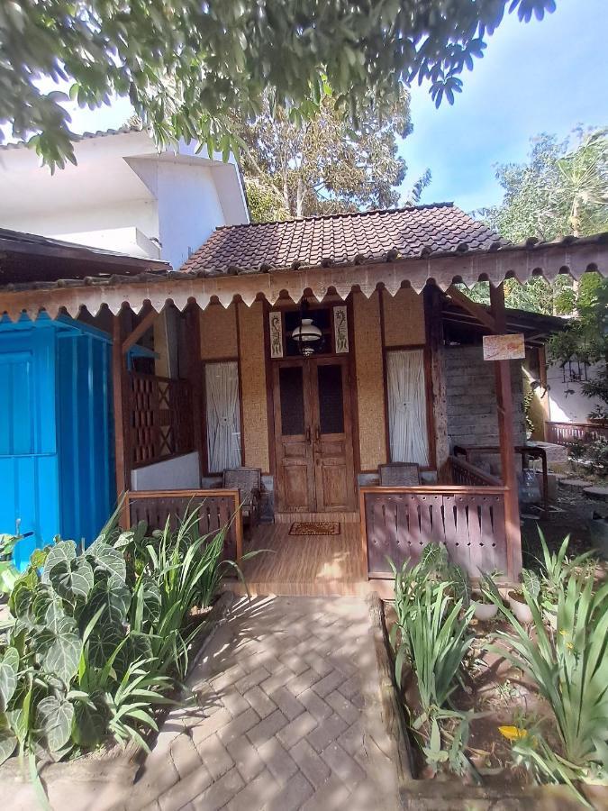 Diana'S Homestay Banyuwangi  Extérieur photo