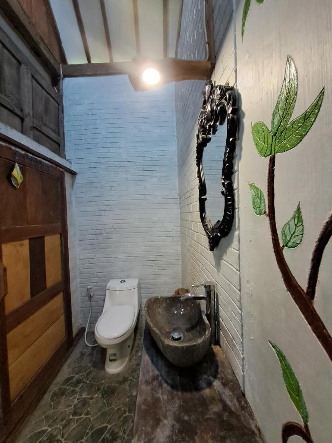 Diana'S Homestay Banyuwangi  Extérieur photo