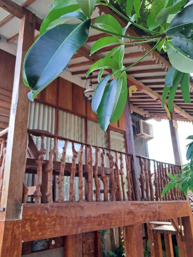 Diana'S Homestay Banyuwangi  Extérieur photo