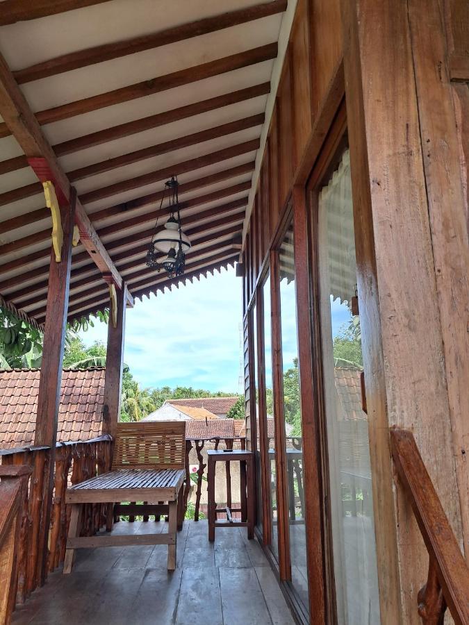 Diana'S Homestay Banyuwangi  Extérieur photo